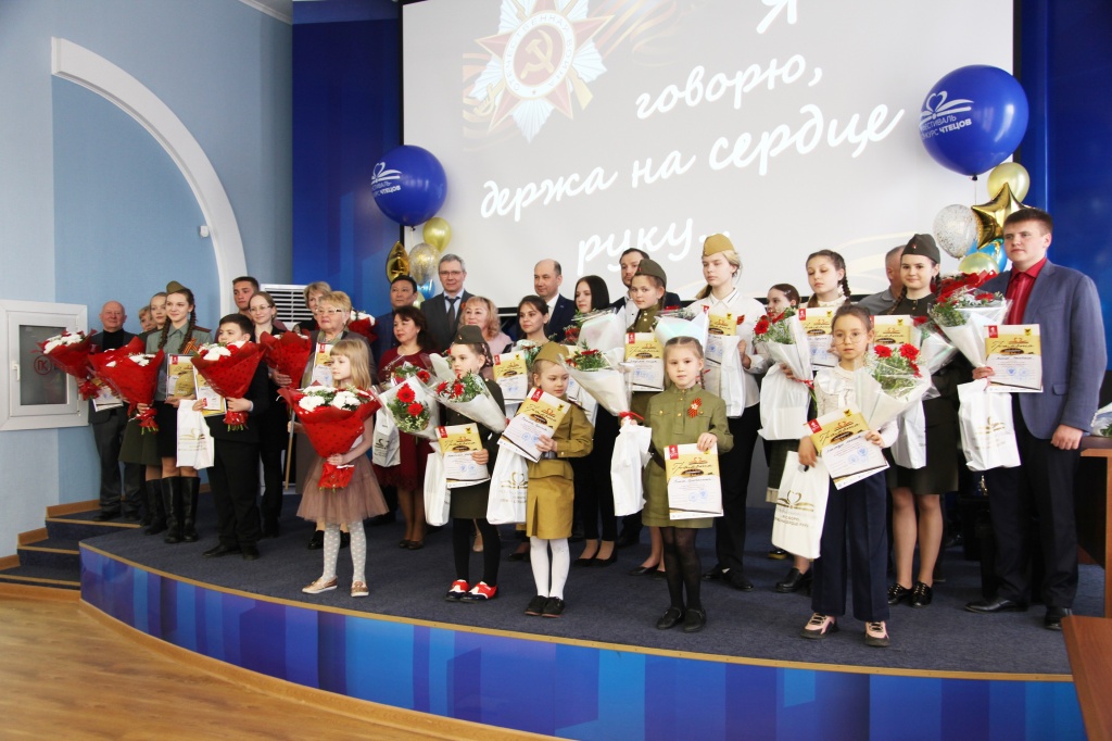 Чтецы 2021.JPG